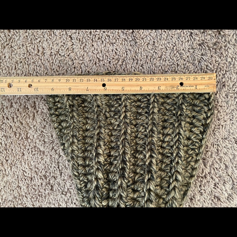 Crochet hat - Picture 2 of 3